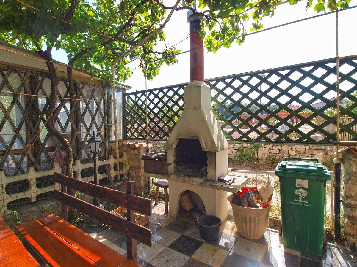 Apartments Slavica 382 Πούλα Εξωτερικό φωτογραφία